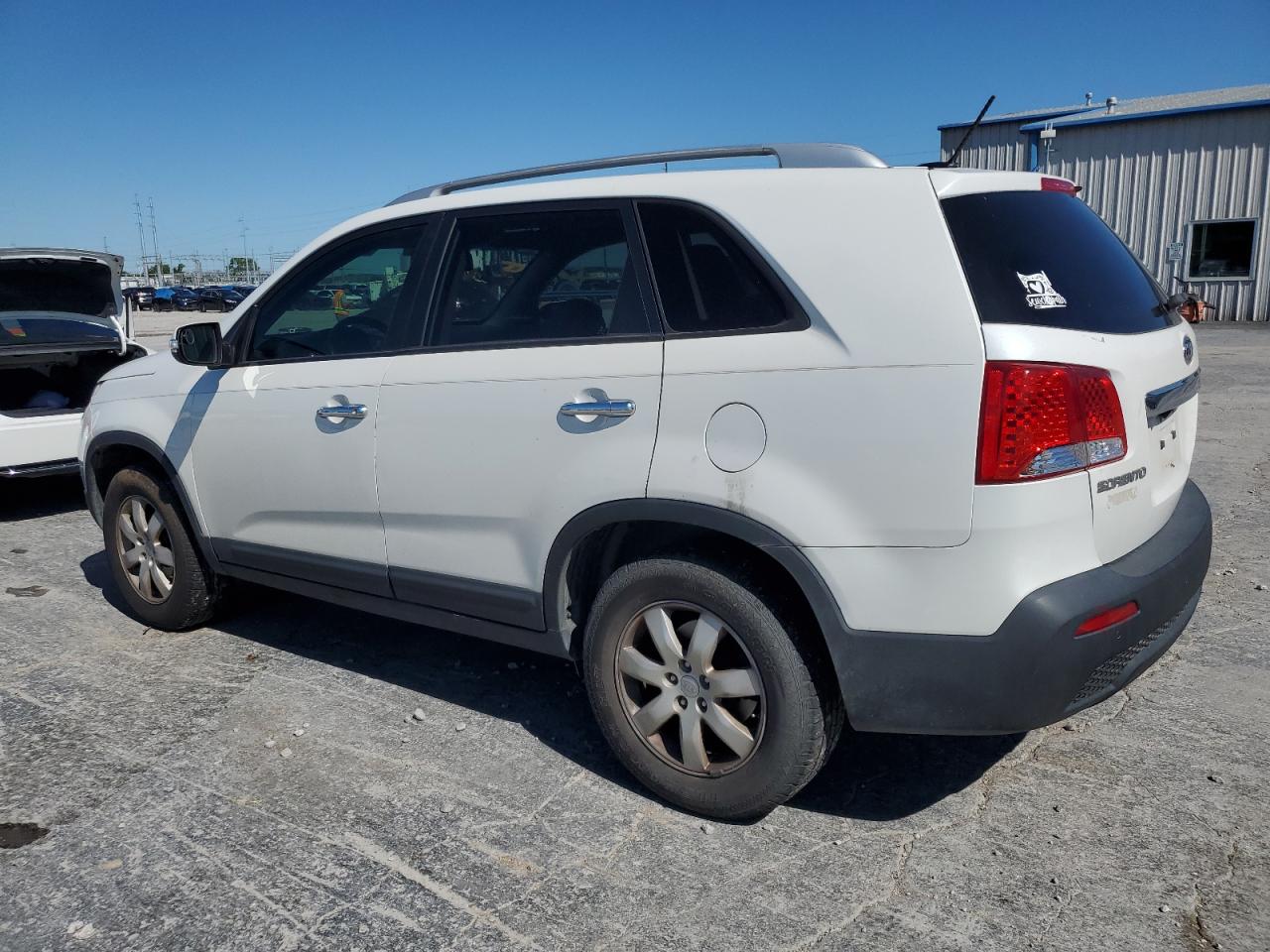 5XYKT3A11BG022949 2011 Kia Sorento Base