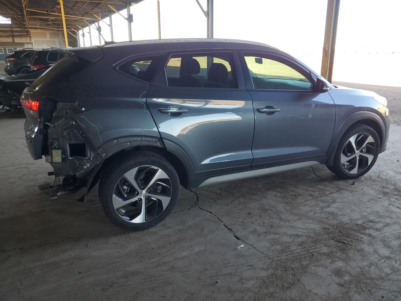 KM8J33A29HU527337 2017 Hyundai Tucson Limited