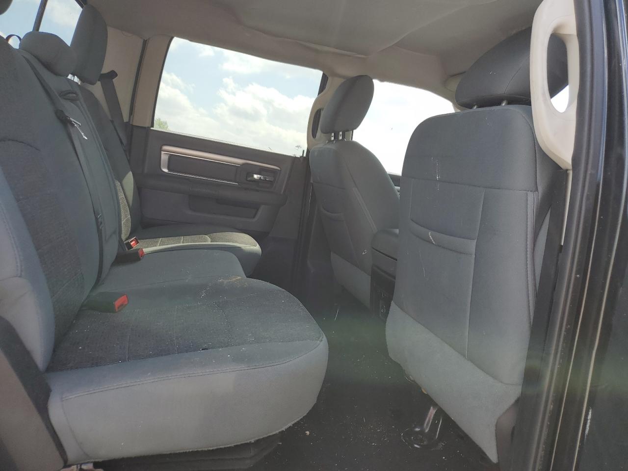 1C6RR7LT0FS621867 2015 Ram 1500 Slt