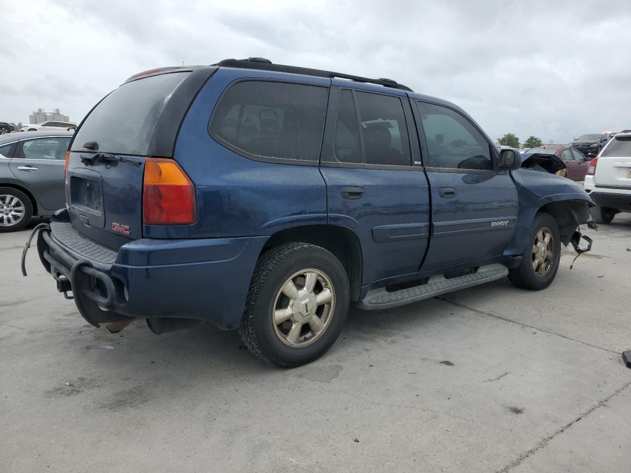 1GKDT13S822372824 2002 GMC Envoy