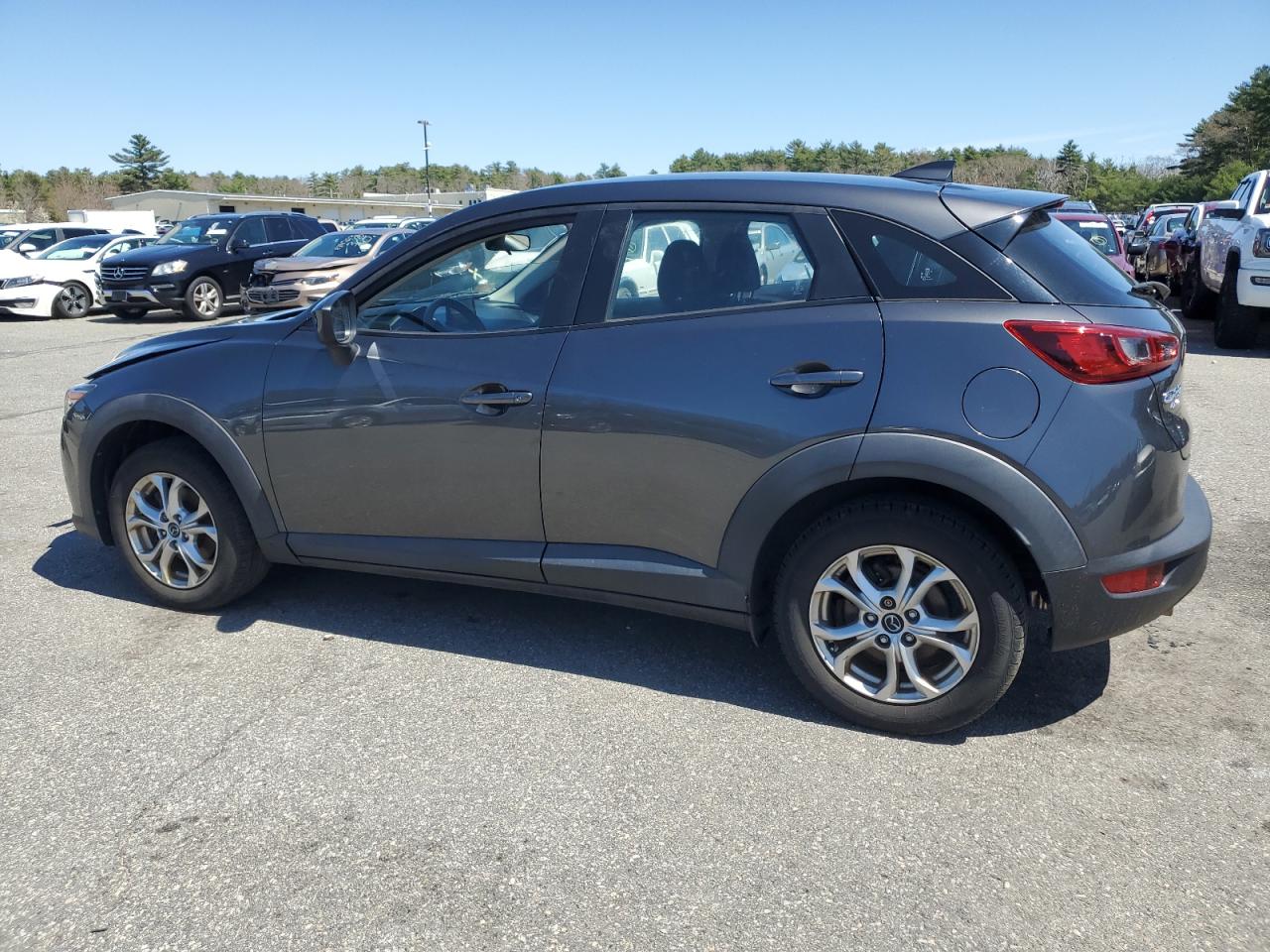 JM1DKFB72J0301749 2018 Mazda Cx-3 Sport