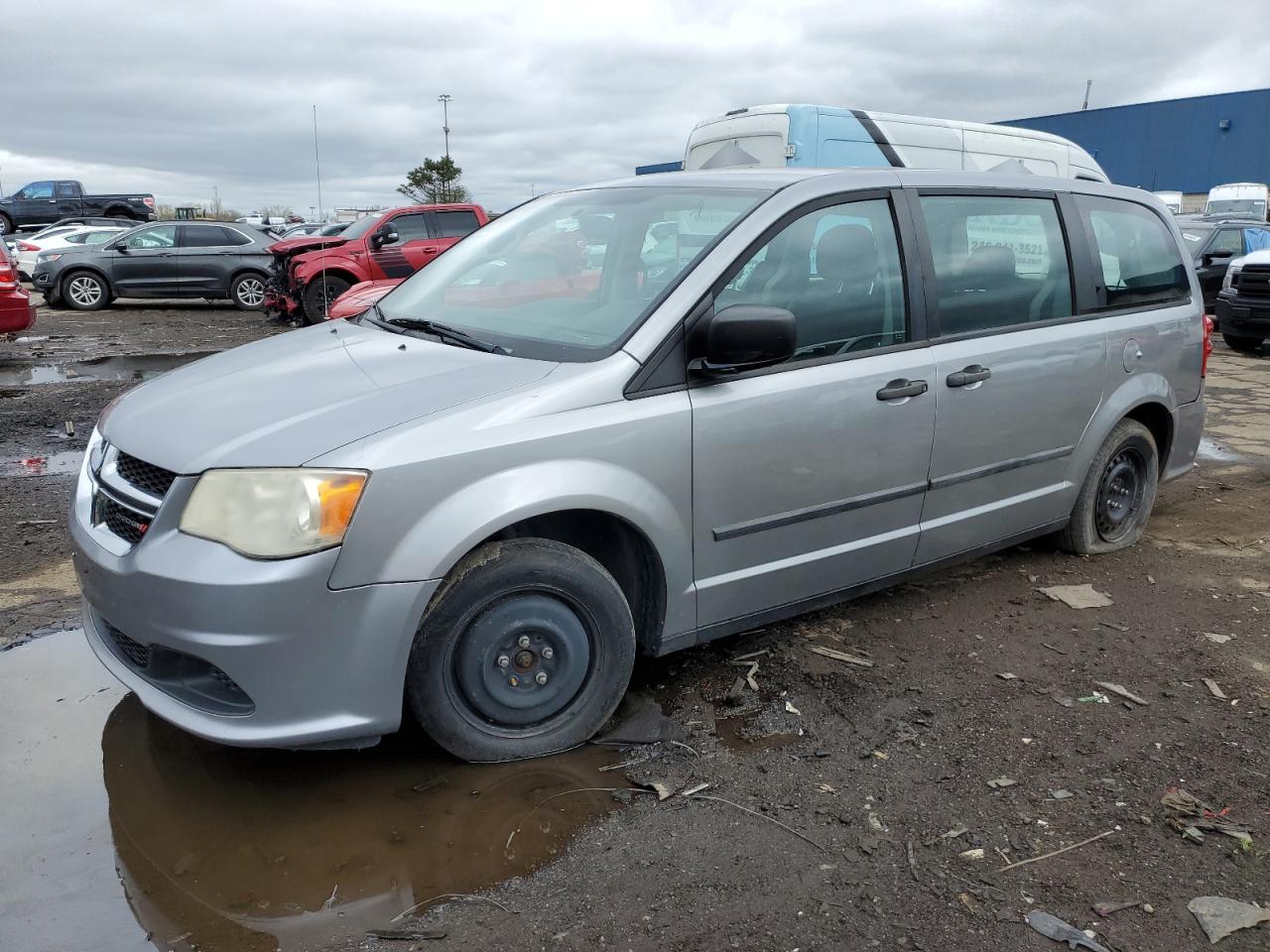 2C4RDGBGXDR588225 2013 Dodge Grand Caravan Se