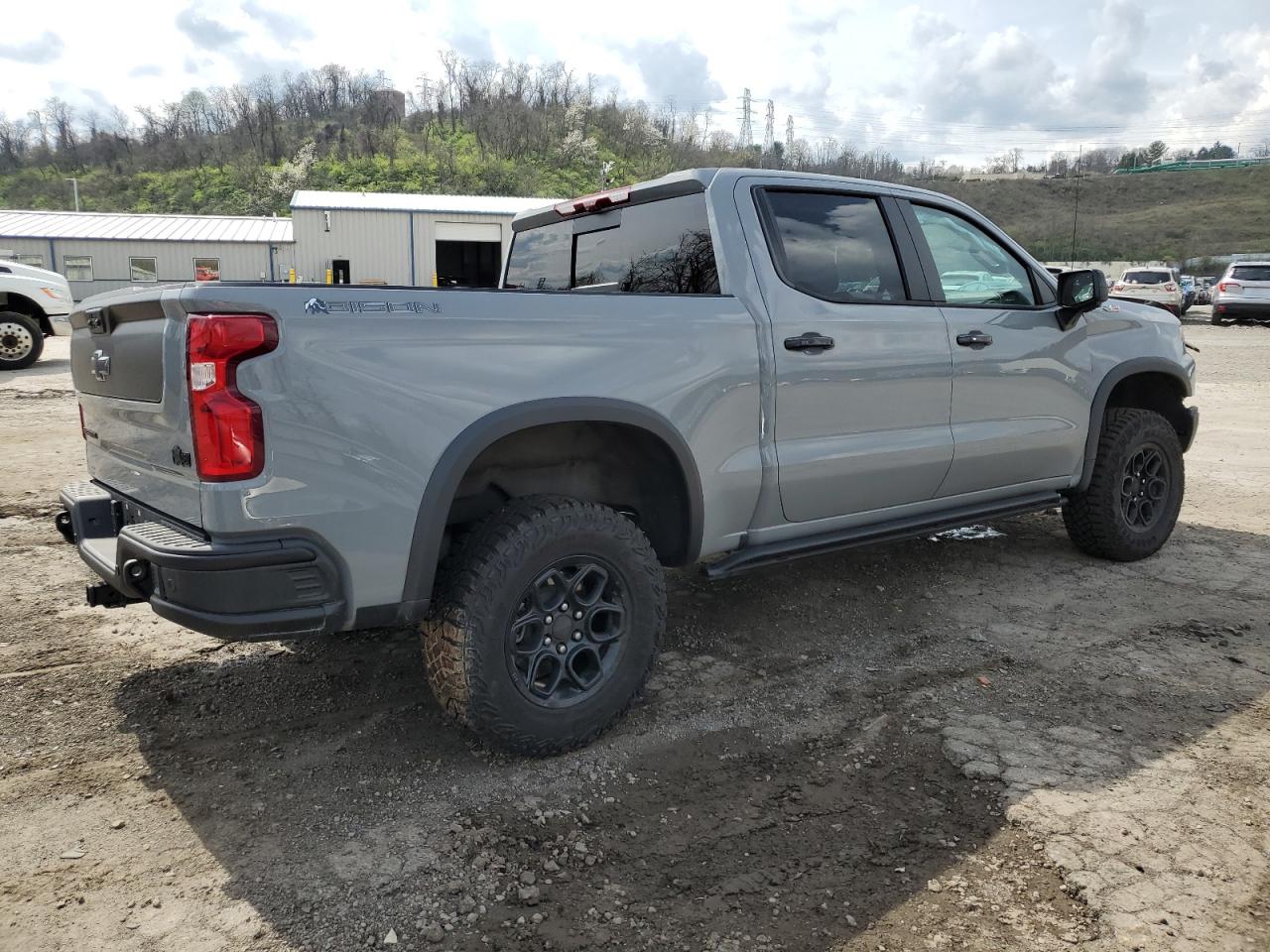 VIN: 3GCUDHEL3RG206316 2024 CHEVROLET ALL Models