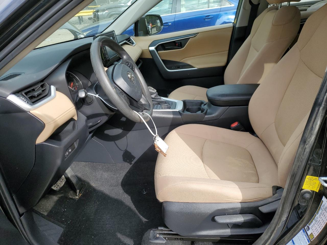 2T3G1RFVXMC193392 2021 Toyota Rav4 Le