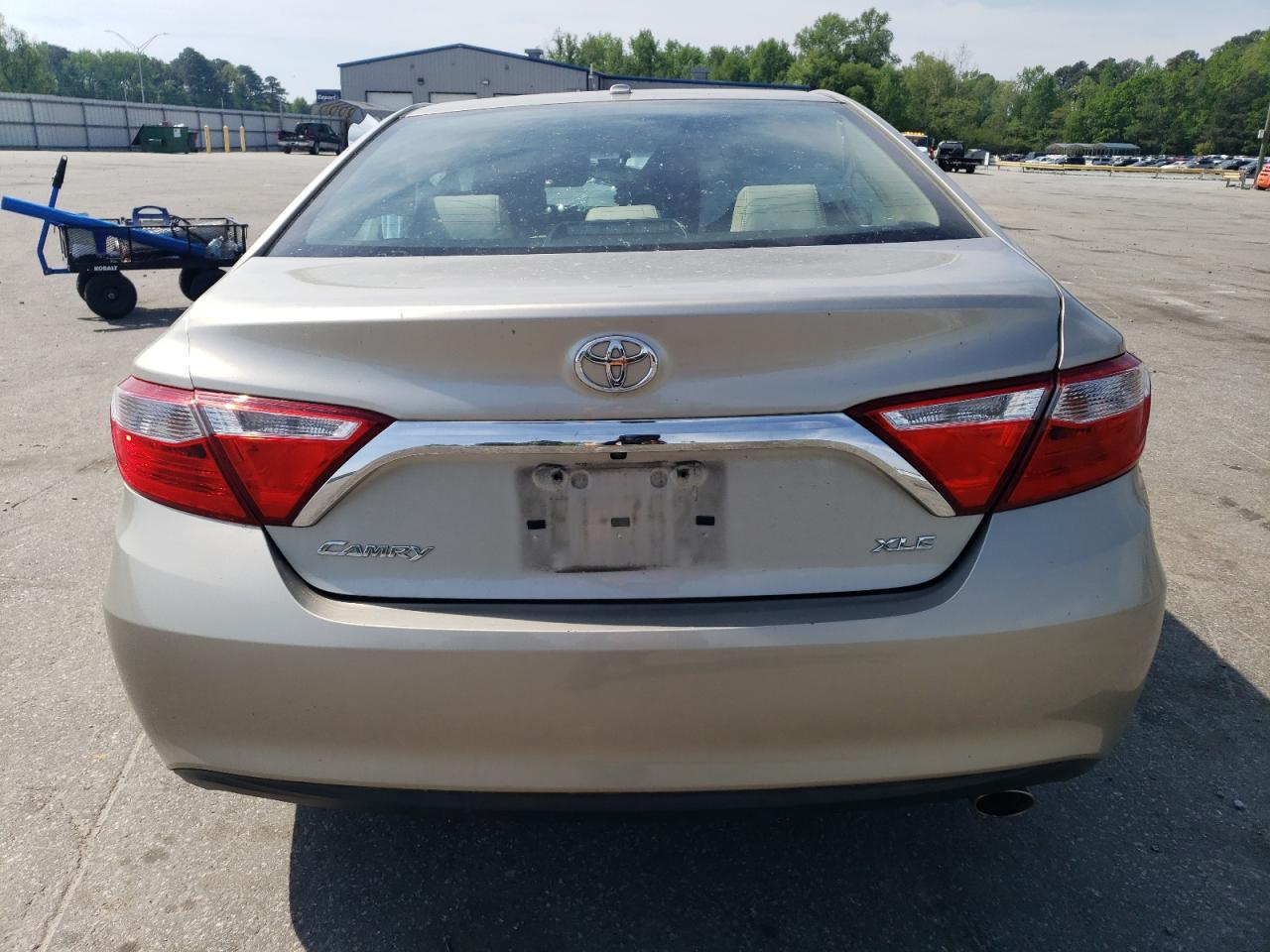 4T1BF1FK8HU660647 2017 Toyota Camry Le