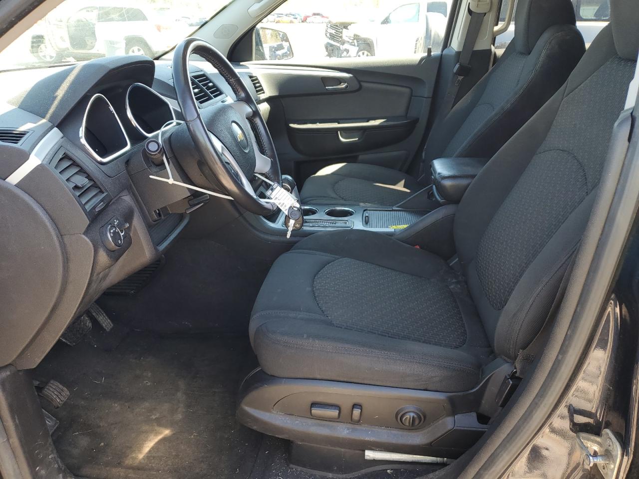 1GNKVGED5BJ394906 2011 Chevrolet Traverse Lt