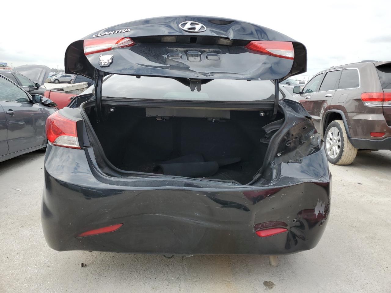 KMHDH4AE6CU479724 2012 Hyundai Elantra Gls