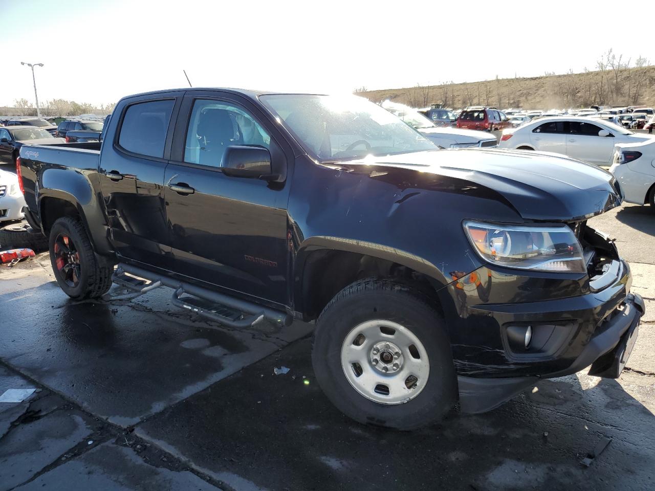 1GCGTCEN4J1238649 2018 Chevrolet Colorado Lt