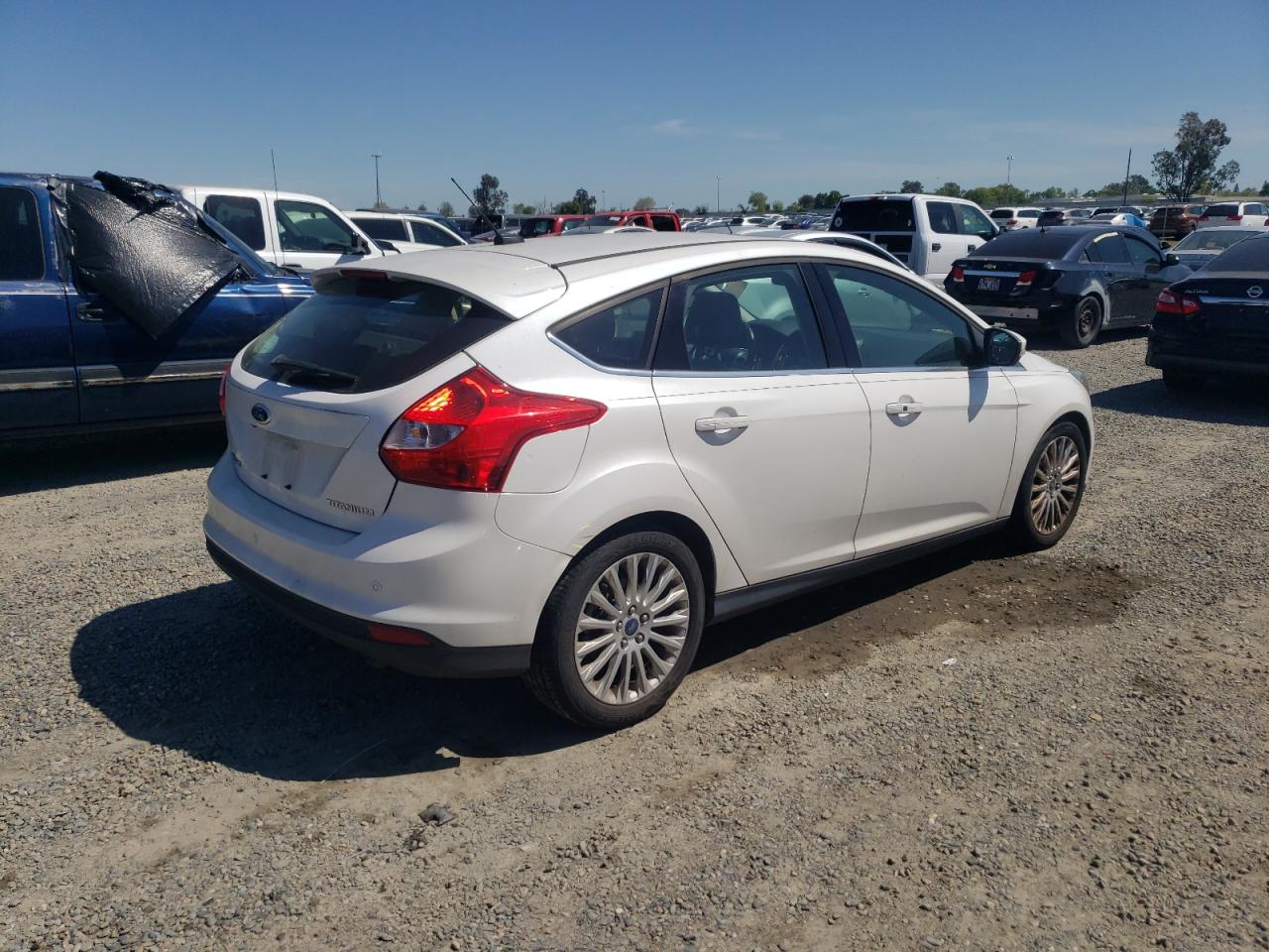 1FAHP3N24CL314205 2012 Ford Focus Titanium