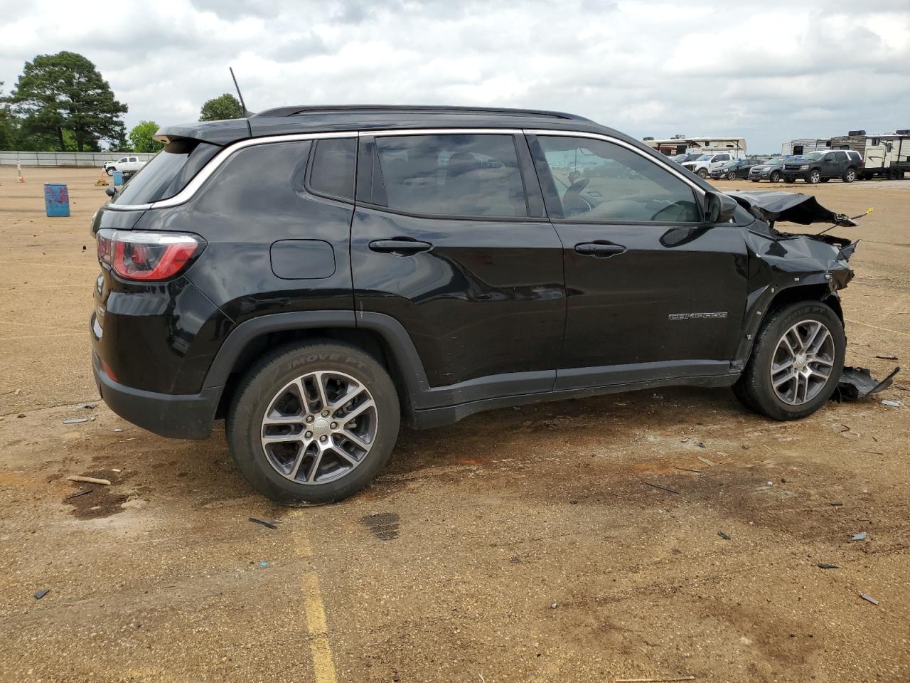 3C4NJCBB3JT488920 2018 Jeep Compass Latitude