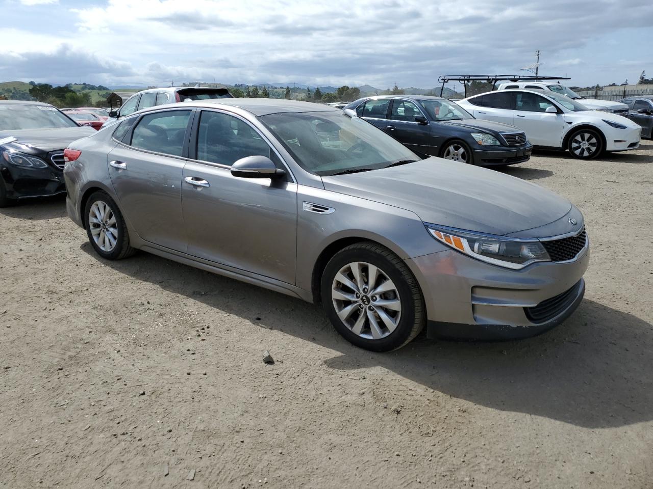 2016 Kia Optima Lx vin: 5XXGT4L38GG064928