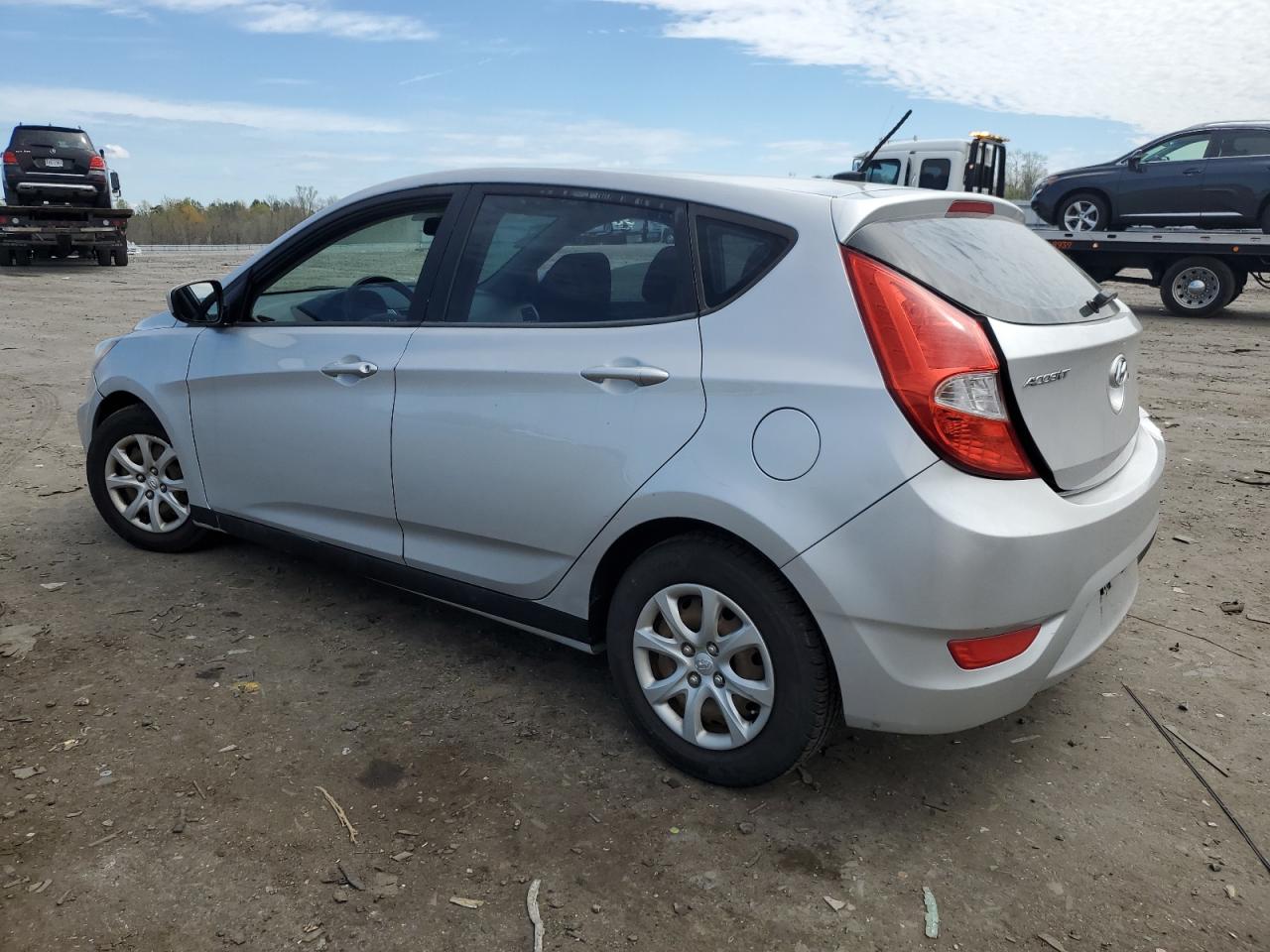 KMHCT5AE2CU007357 2012 Hyundai Accent Gls
