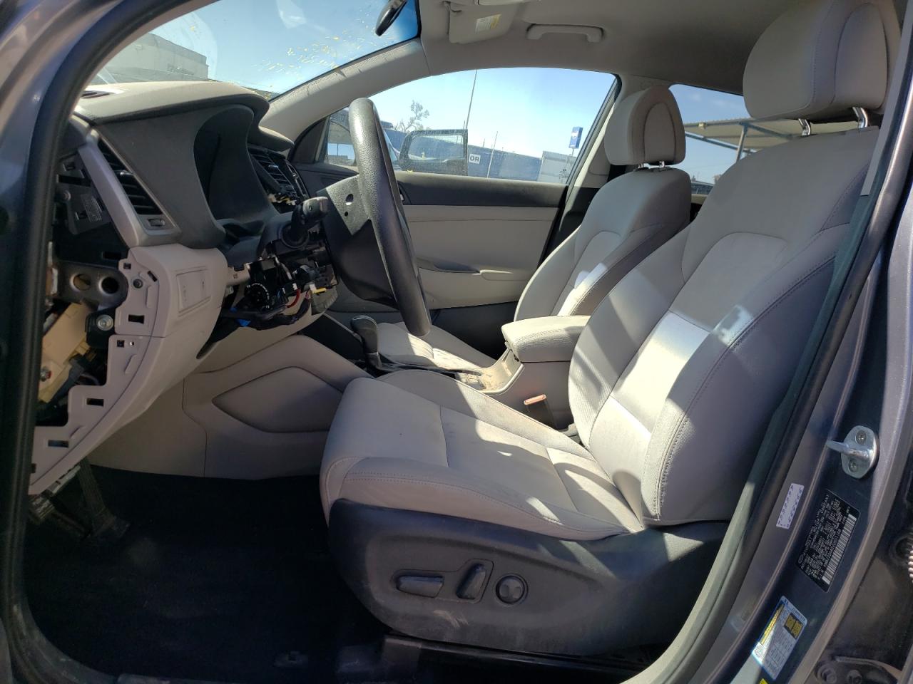 KM8J33A40JU601168 2018 Hyundai Tucson Sel