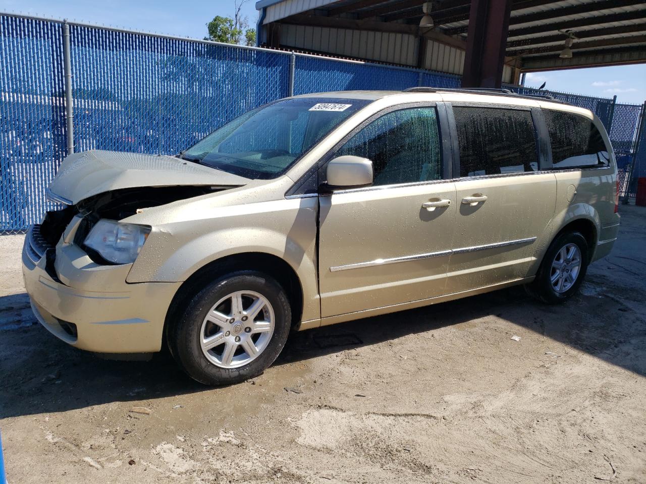 2A4RR8DX6AR502046 2010 Chrysler Town & Country Touring Plus