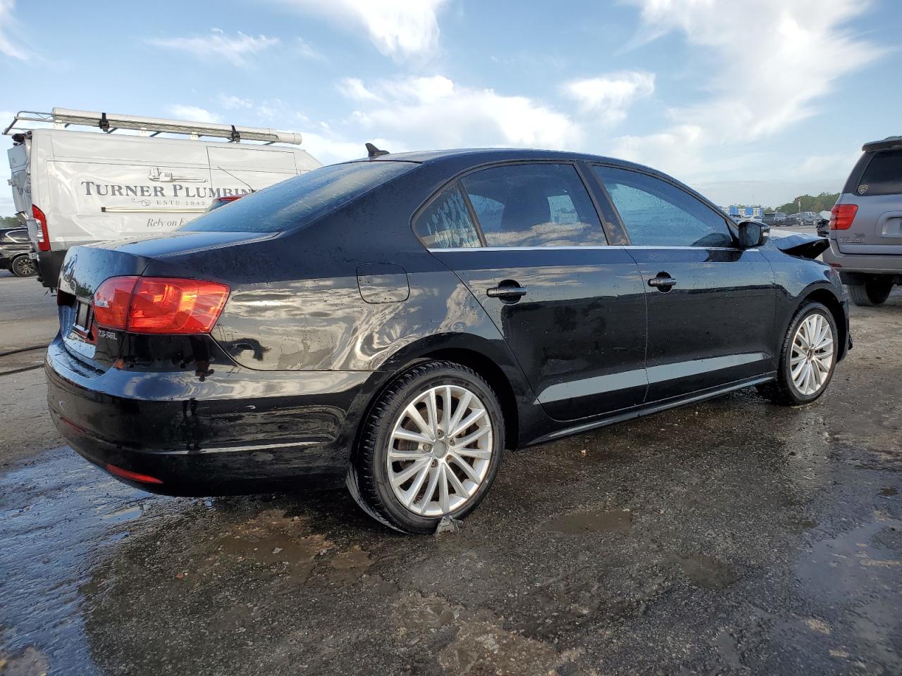 3VWLX7AJ6BM371248 2011 Volkswagen Jetta Sel