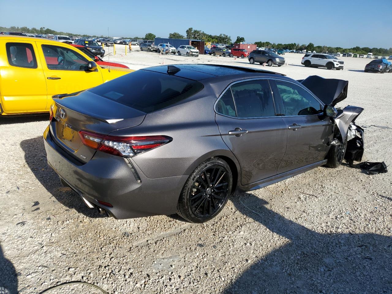 2021 Toyota Camry Xse vin: 4T1K61AK1MU432331