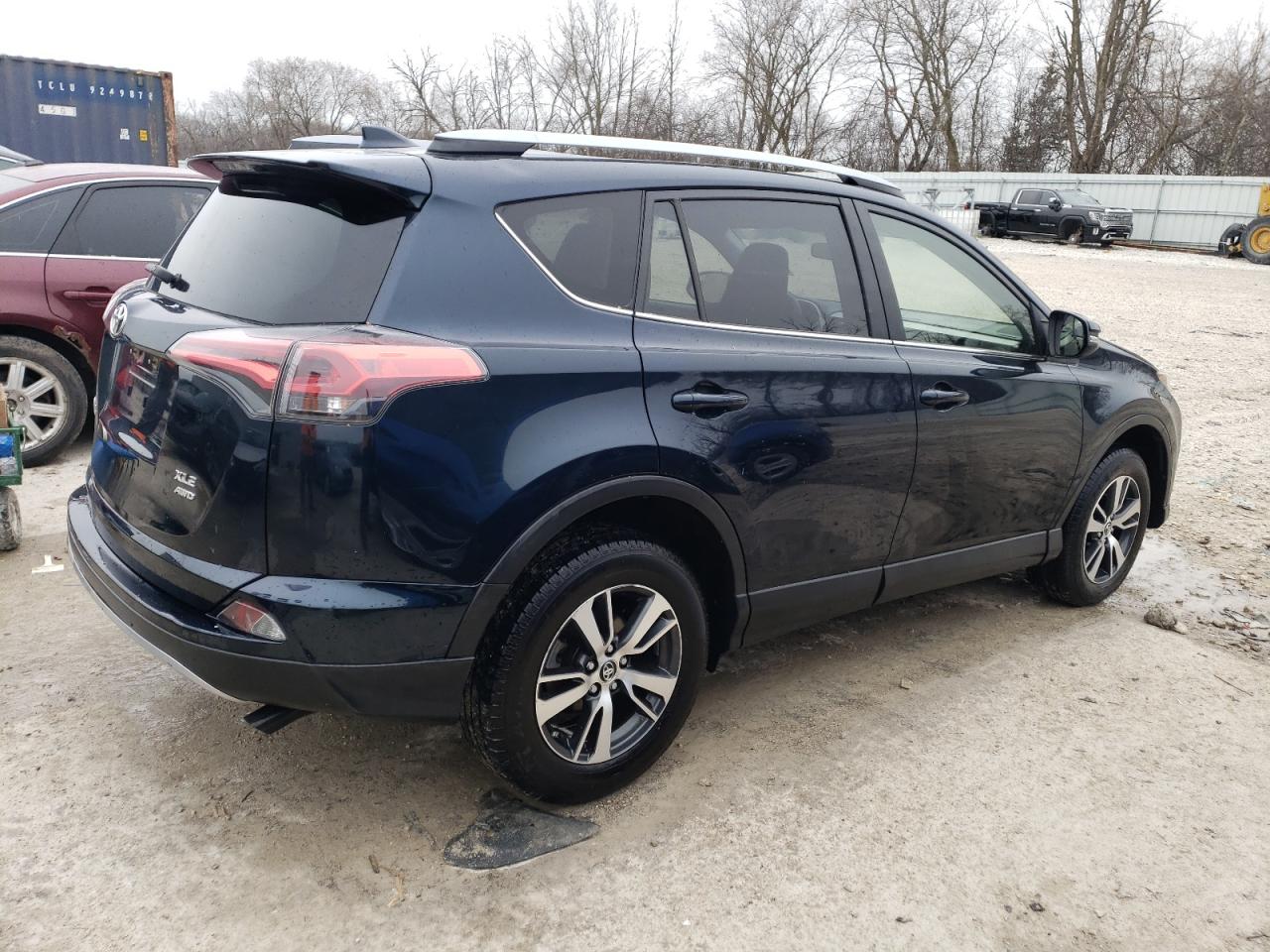 2017 Toyota Rav4 Xle vin: JTMRFREVXHJ121610