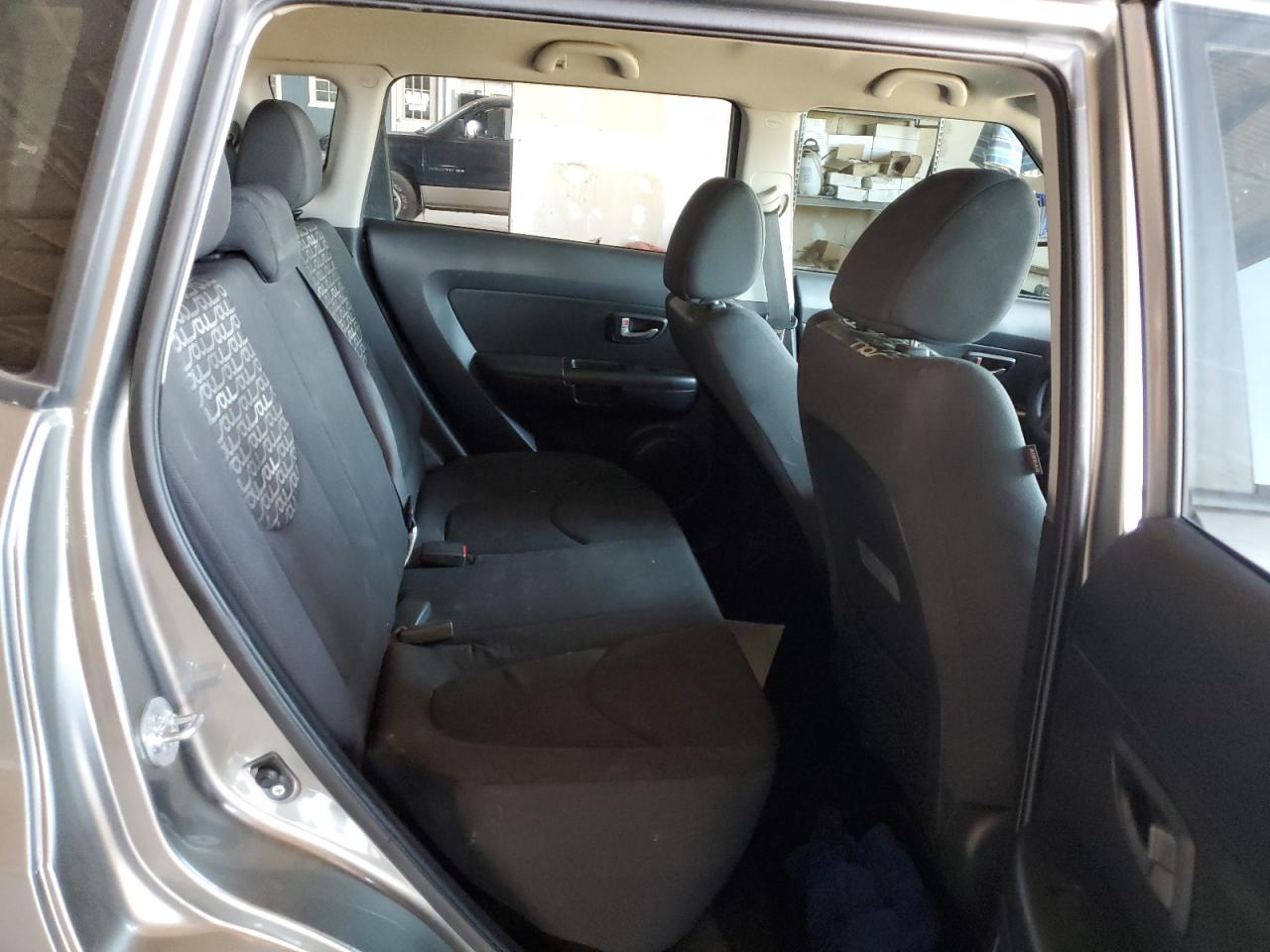 KNDJT2A23B7306563 2011 Kia Soul +