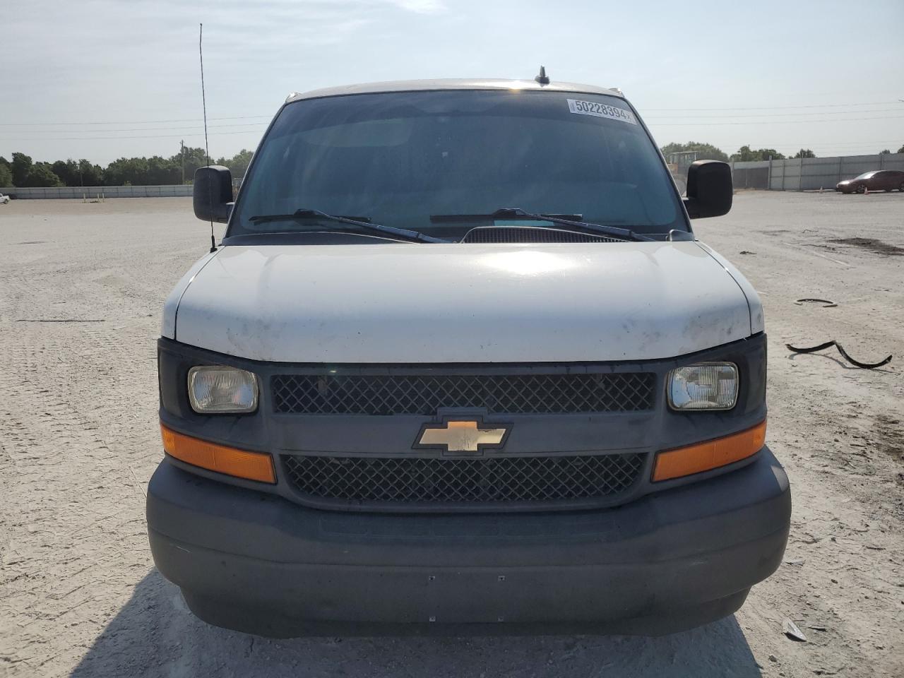 1GCWGAFF8H1207068 2017 Chevrolet Express G2500