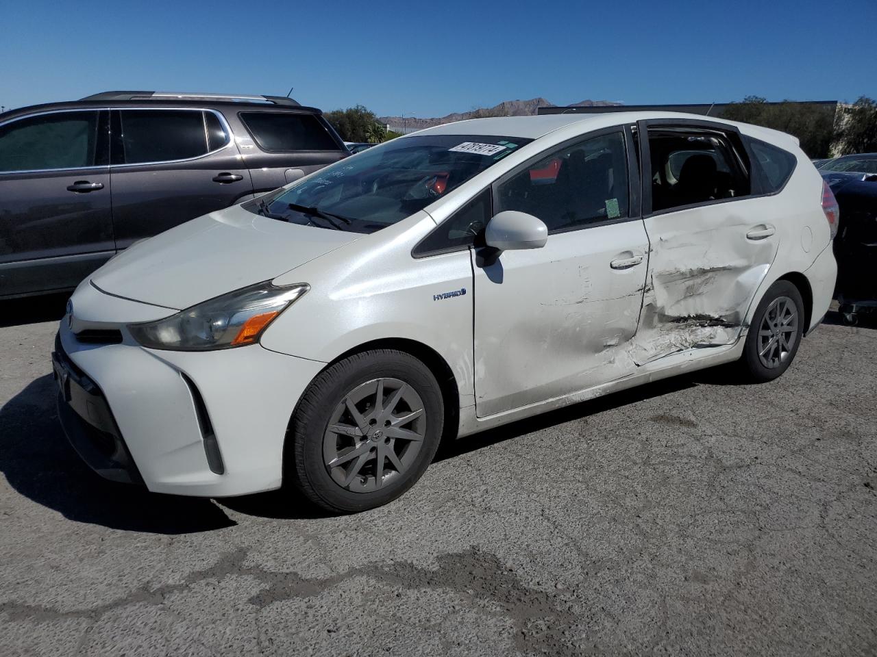 JTDZN3EU8FJ024152 2015 Toyota Prius V