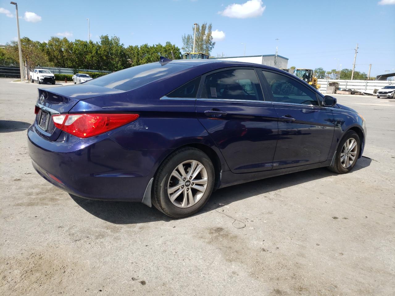 5NPEB4AC2DH585835 2013 Hyundai Sonata Gls