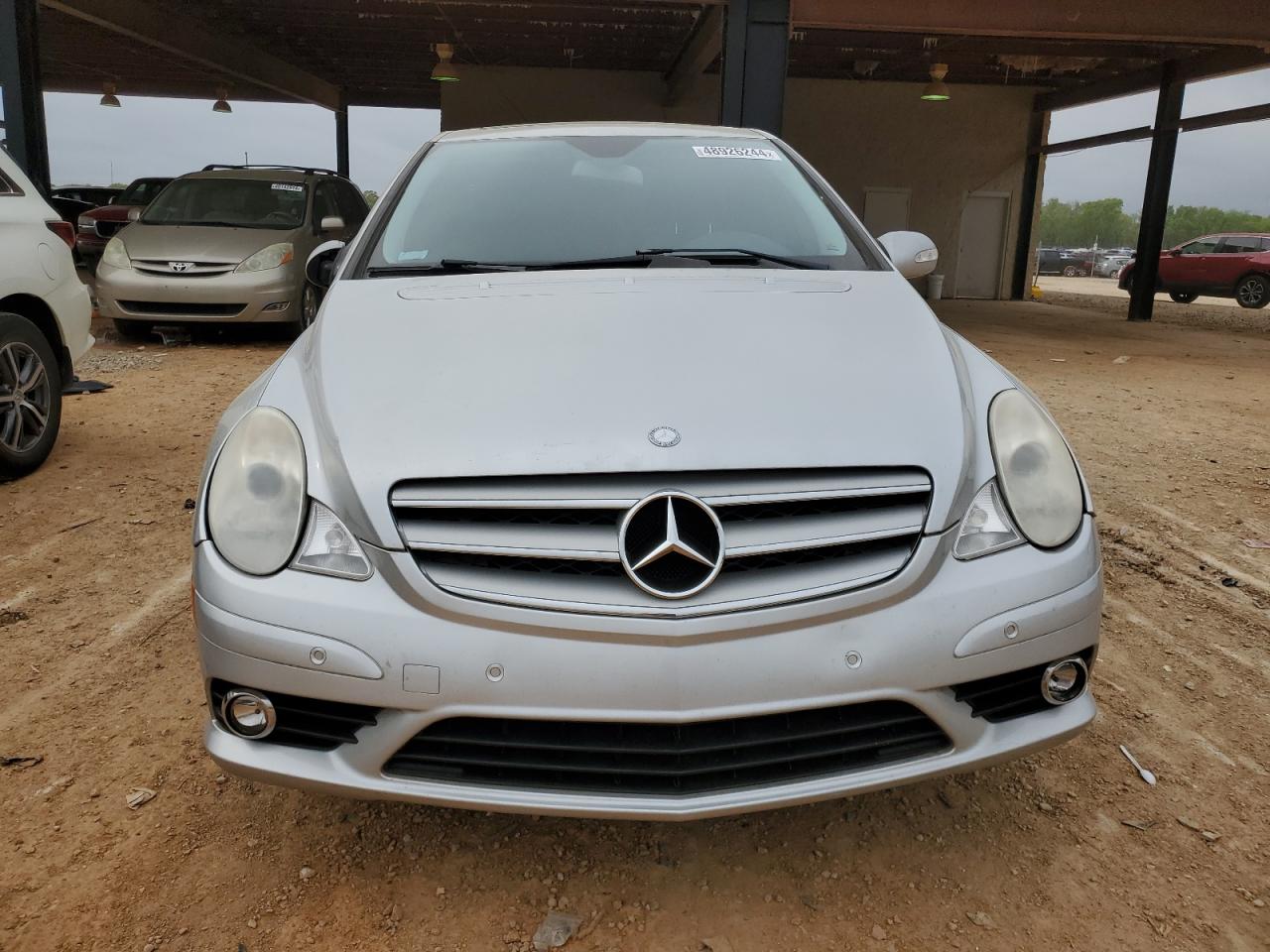 4JGCB56E48A070738 2008 Mercedes-Benz R 350