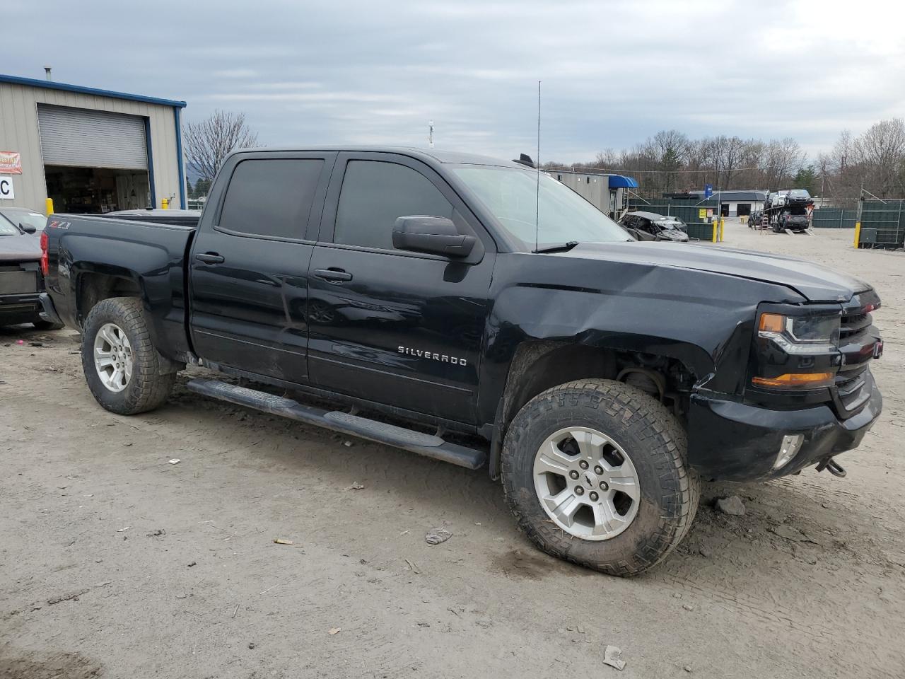 3GCUKREC1JG631145 2018 Chevrolet Silverado K1500 Lt