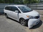 TOYOTA SIENNA LE снимка