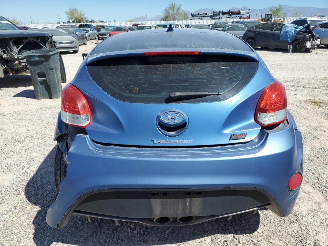 KMHTC6AE8GU252613 2016 Hyundai Veloster Turbo