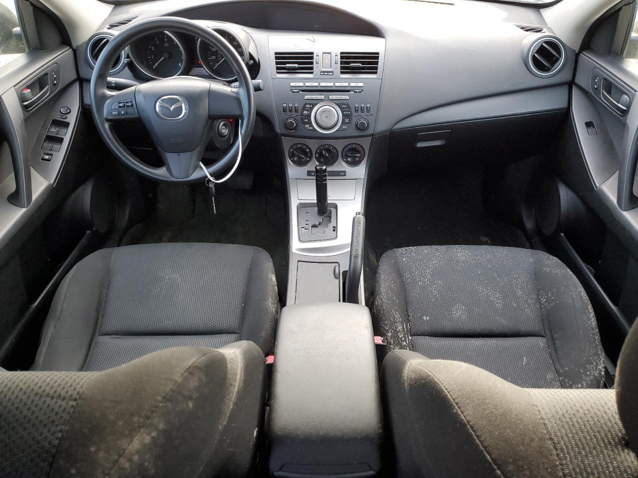 JM1BL1UFXB1900843 2011 Mazda 3 I