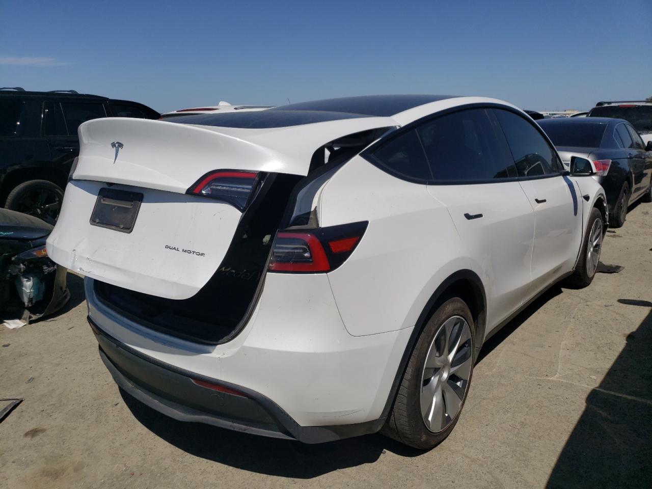 7SAYGDEE3PF600178 2023 Tesla Model Y