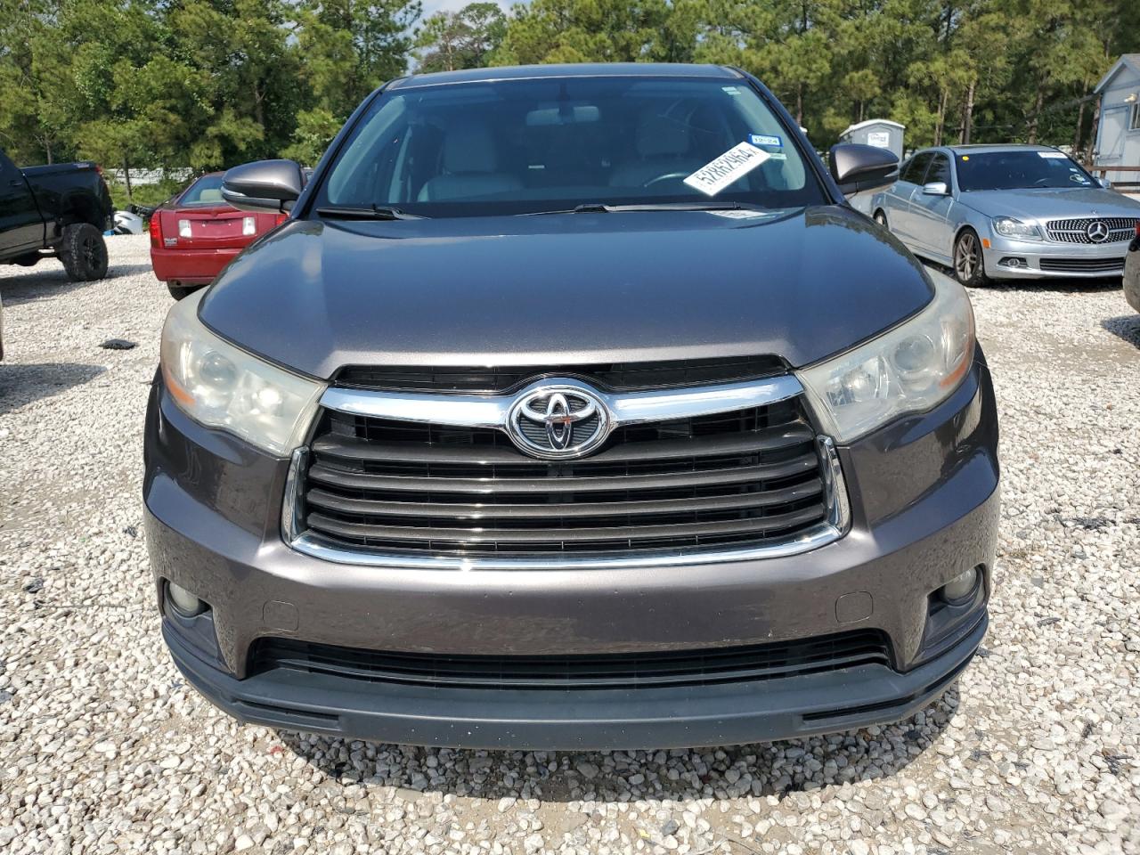 5TDZKRFH4GS185938 2016 Toyota Highlander Le