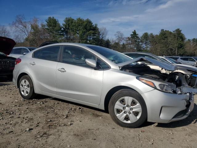 3KPFK4A75JE260149 | 2018 KIA forte lx