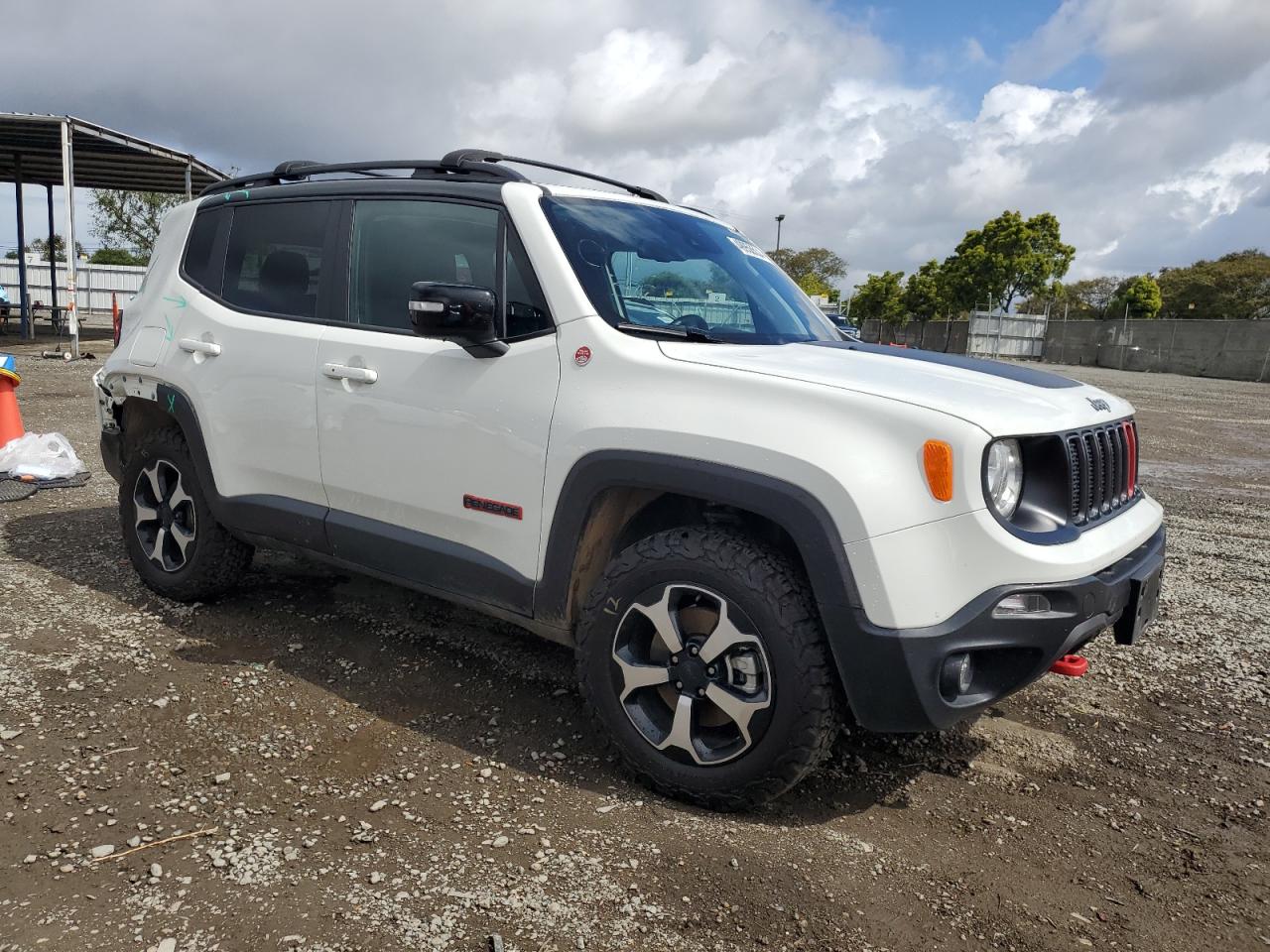 2022 Jeep Renegade Trailhawk vin: ZACNJDC1XNPN68737