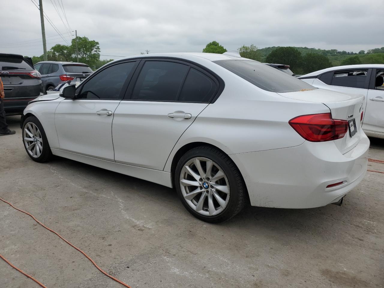 WBA8E5G52JNV02898 2018 BMW 320 Xi