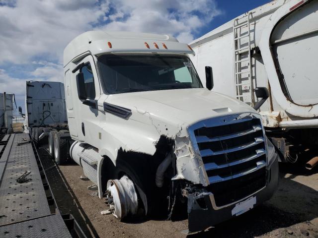 Lot #2470344684 2019 FREIGHTLINER CASCADIA 1 salvage car