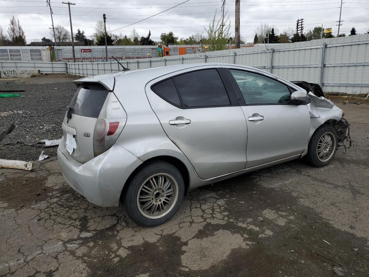 JTDKDTB32D1541301 2013 Toyota Prius C