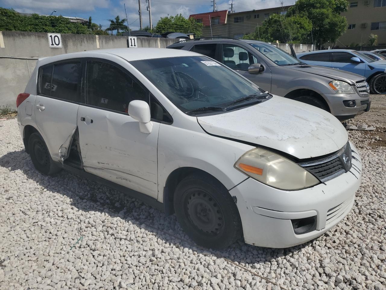 3N1BC13E69L410690 2009 Nissan Versa S