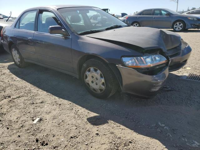 1998 Honda Accord Lx VIN: 1HGCG5640WA145463 Lot: 53284574