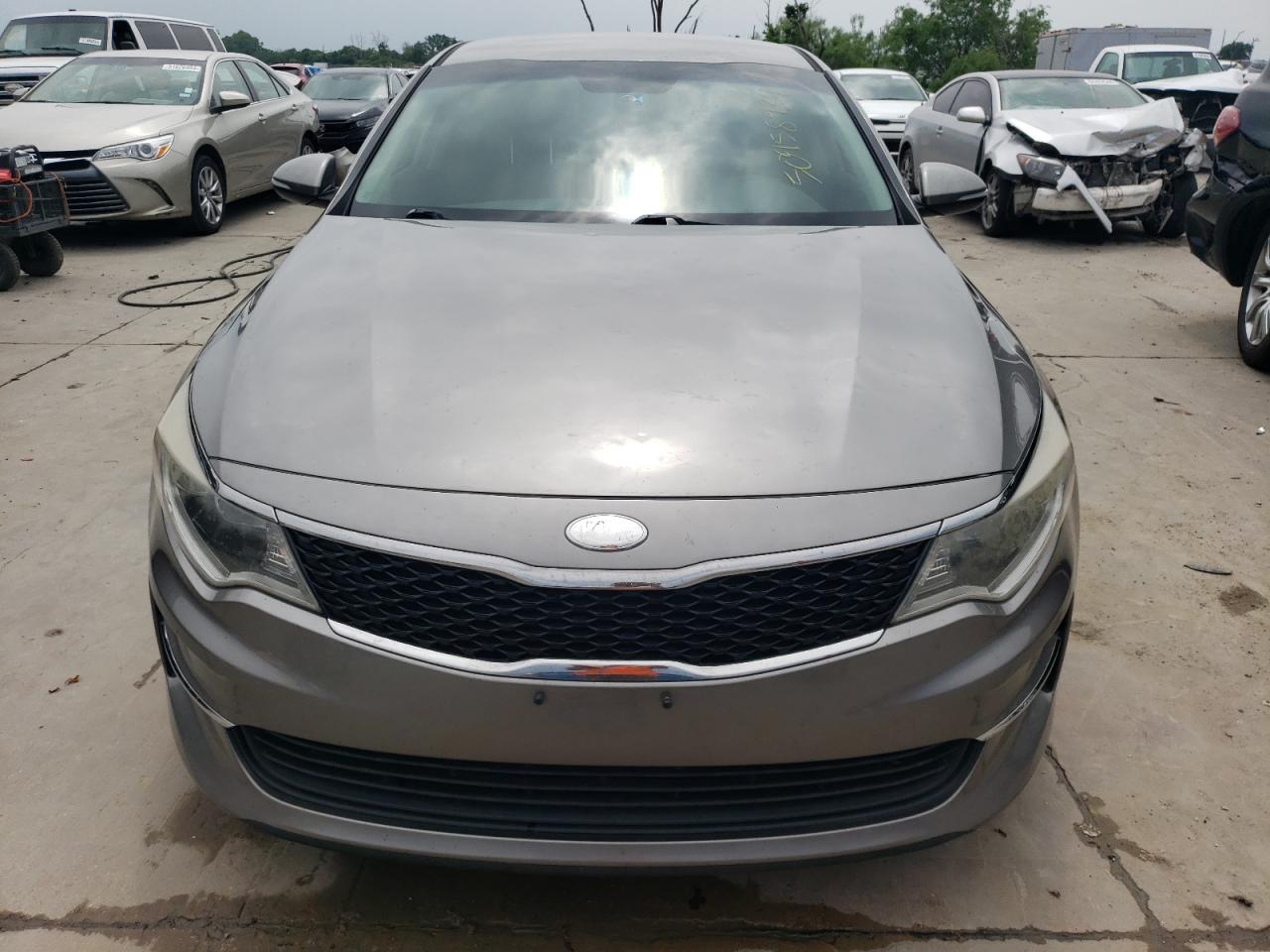 5XXGT4L32JG227290 2018 Kia Optima Lx