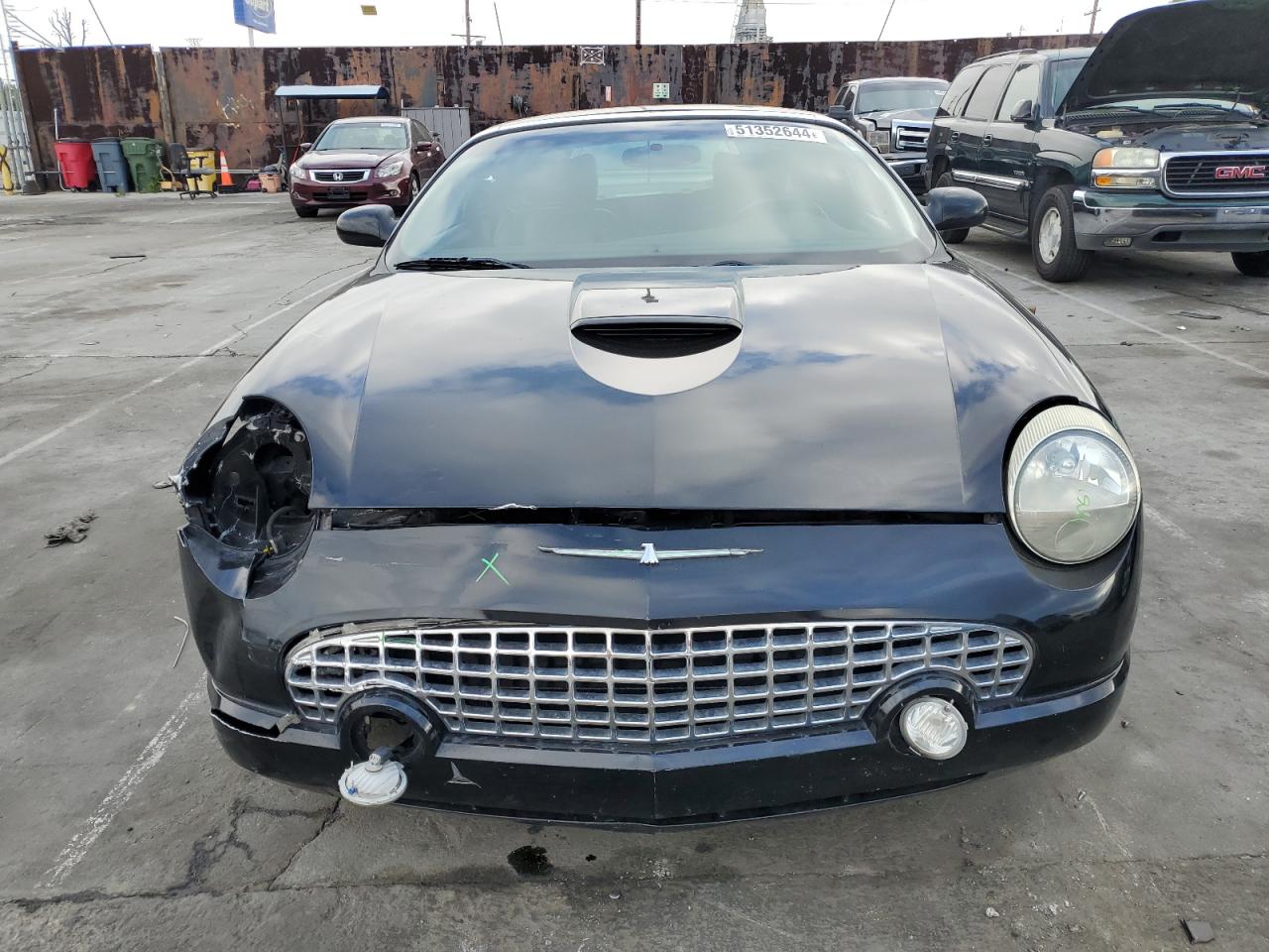 1FAHP60A22Y111041 2002 Ford Thunderbird
