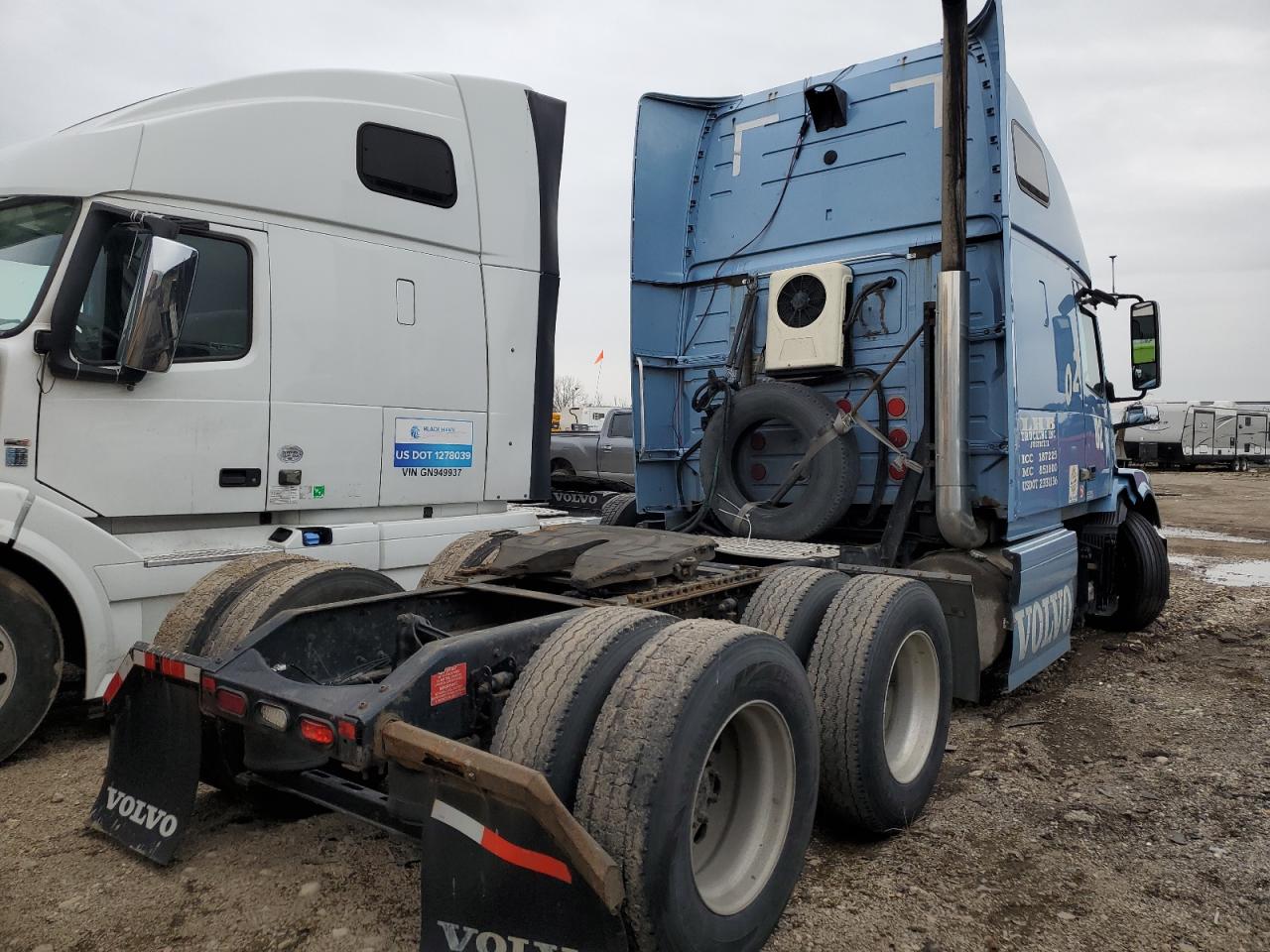 4V4NC9EH6BN298838 2011 Volvo Vn Vnl