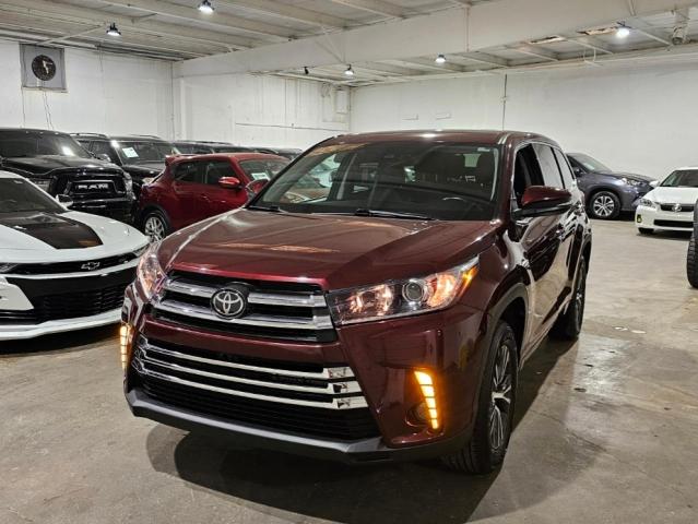  TOYOTA HIGHLANDER 2017 Бордовый