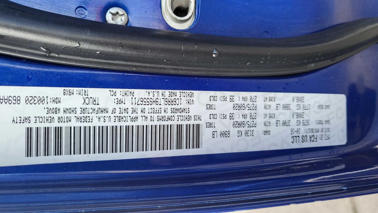 1C6RR6LT9HS556711 2017 Ram 1500 Slt