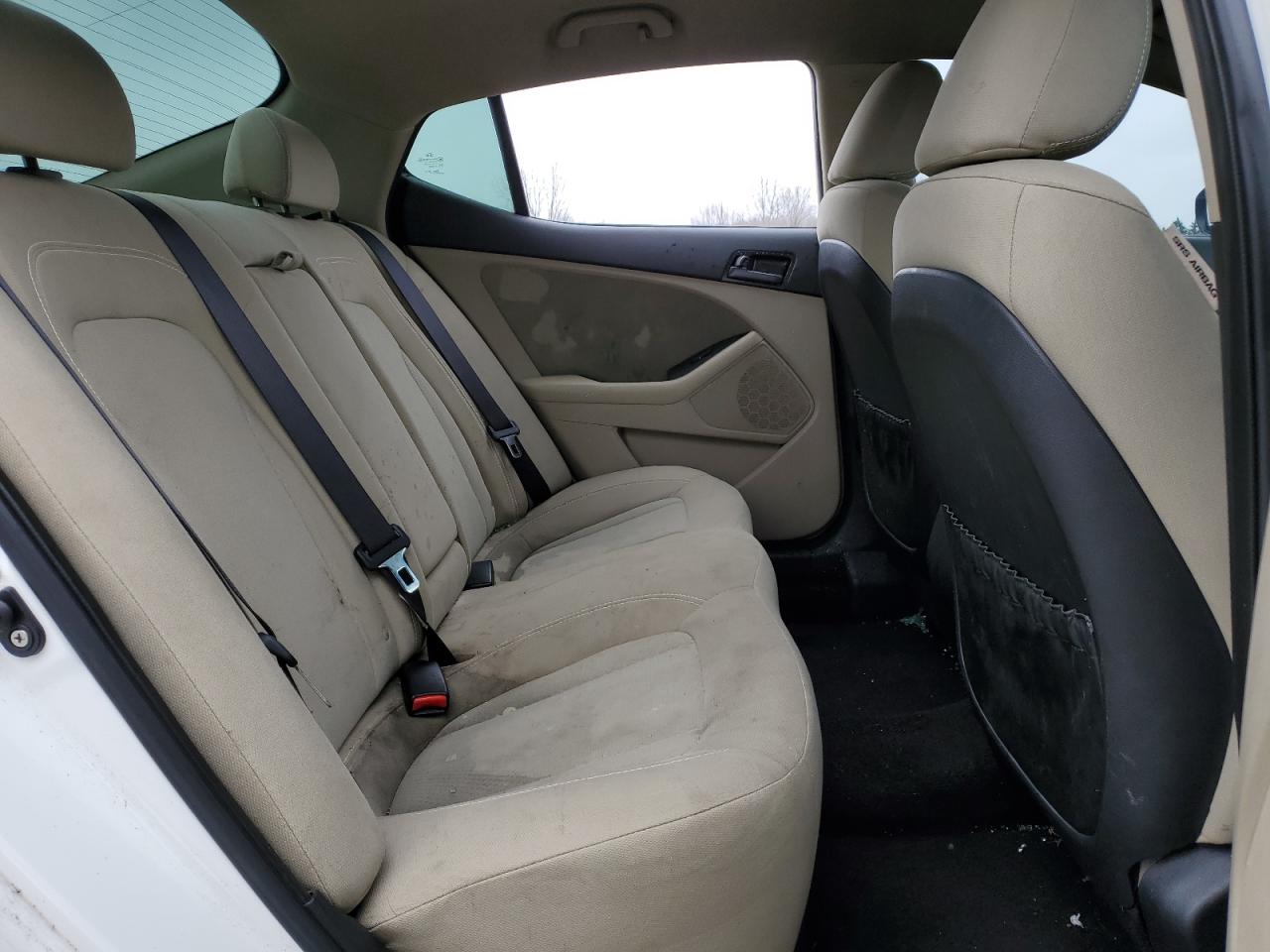 KNAGM4A78B5186783 2011 Kia Optima Lx