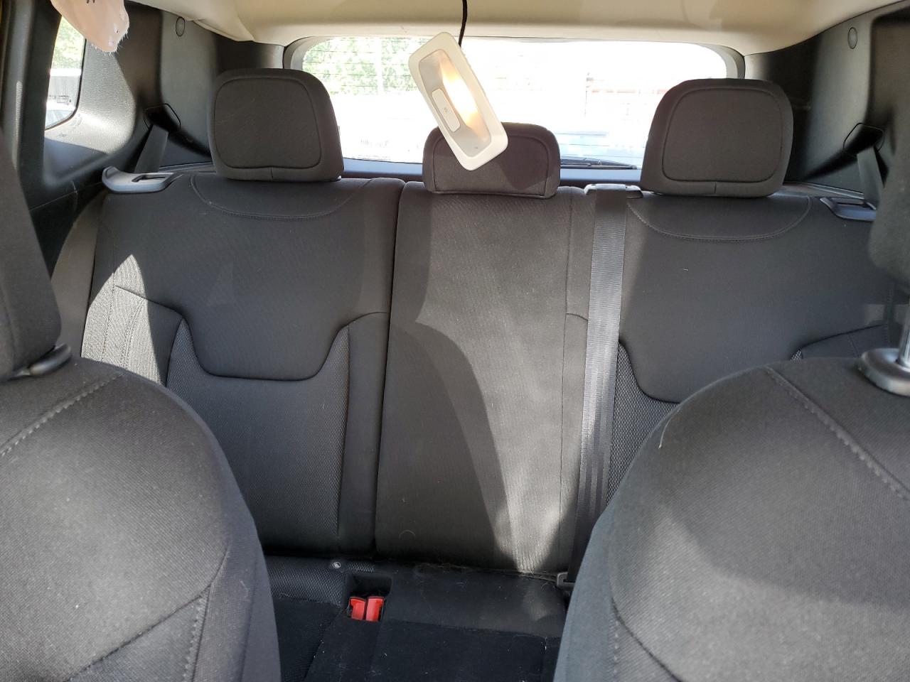 ZACCJBABXJPH31763 2018 Jeep Renegade Sport