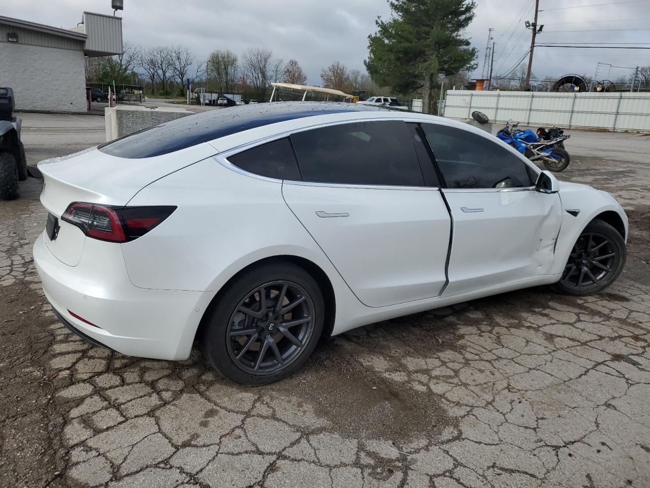 5YJ3E1EA5KF483253 2019 Tesla Model 3