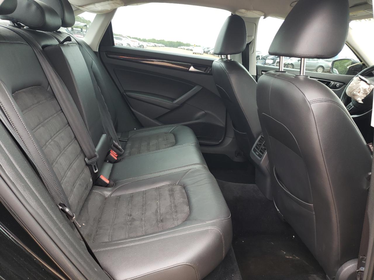 1VWCN7A36EC044328 2014 Volkswagen Passat Sel