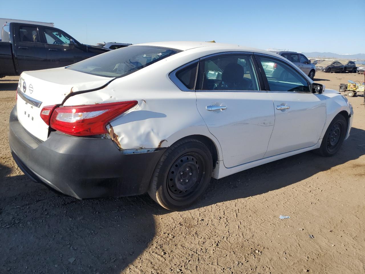 1N4AL3AP7GN328785 2016 Nissan Altima 2.5