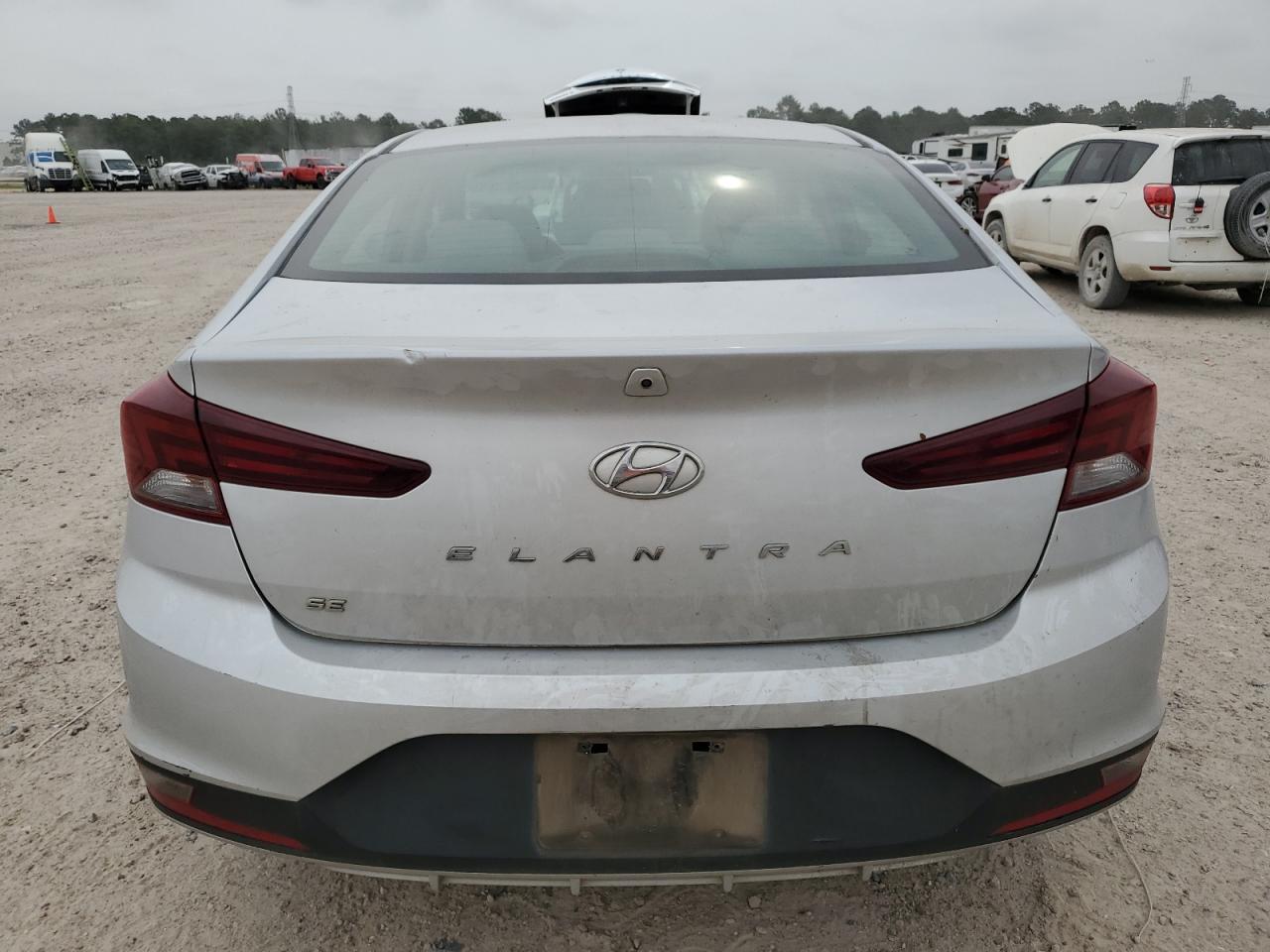 KMHD74LF7KU783040 2019 Hyundai Elantra Se